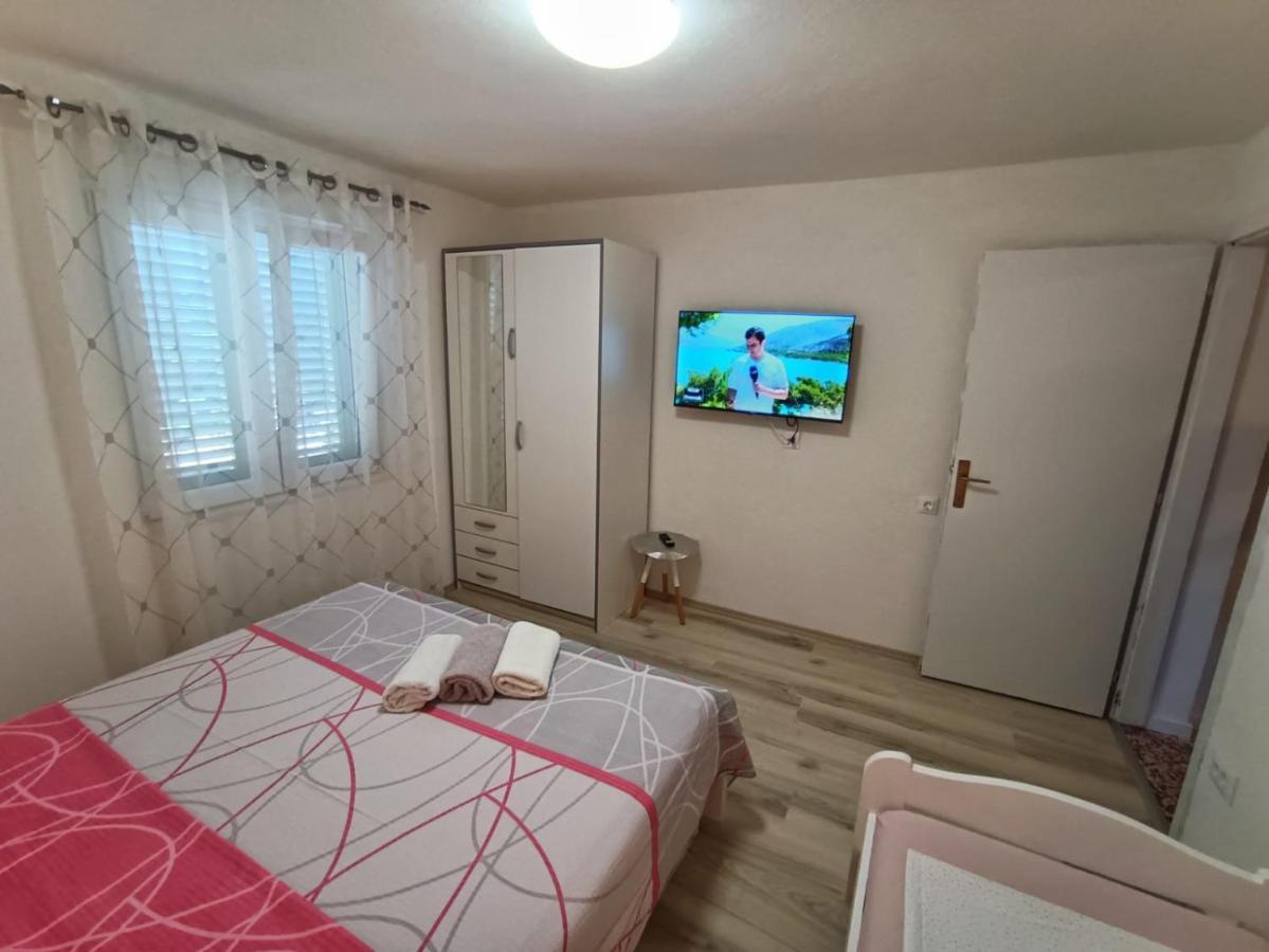 Guesthouse Eljuga Family Stari Grad  Exterior foto